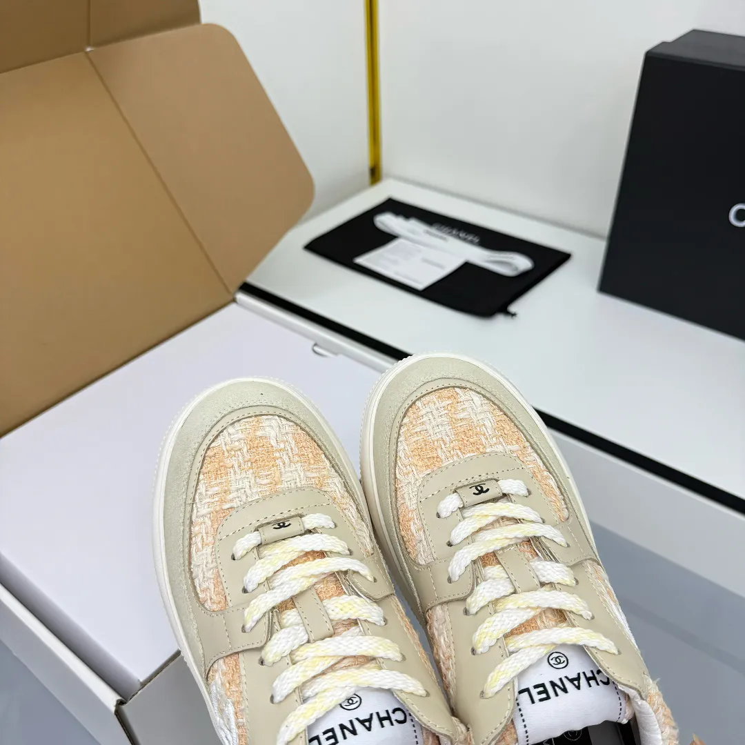 👟👟Ex-factory price 620👟👟 Chanel bread shoes ~ original calfskin panda shoes Chanel 25C latest hot style panda black and white sports shoes casual sneakers Xiaoxiang hot item classic black and white panda color coco girls must pay Fabric: original custom mixed sheepskin lining: original imported breathable mesh lining outsole: Original molded rubber + TPU combination Size: Women's 35-41